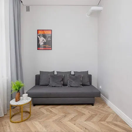 Elegant Family Near Center By Renters Appartement